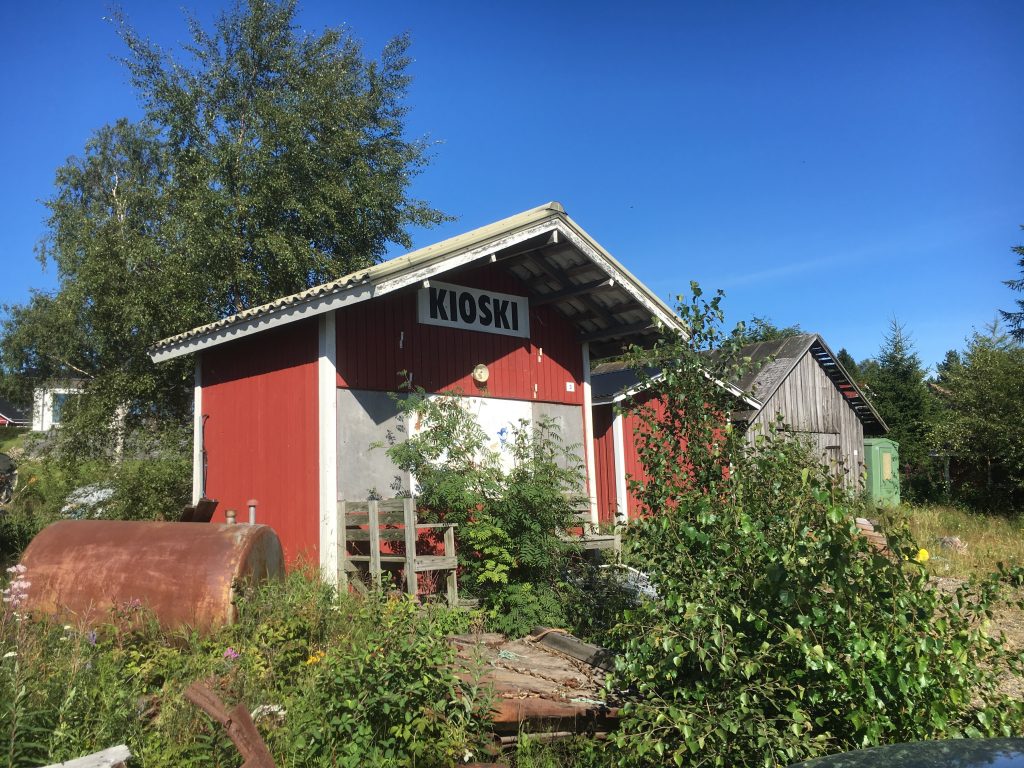Hylätty kahvila.